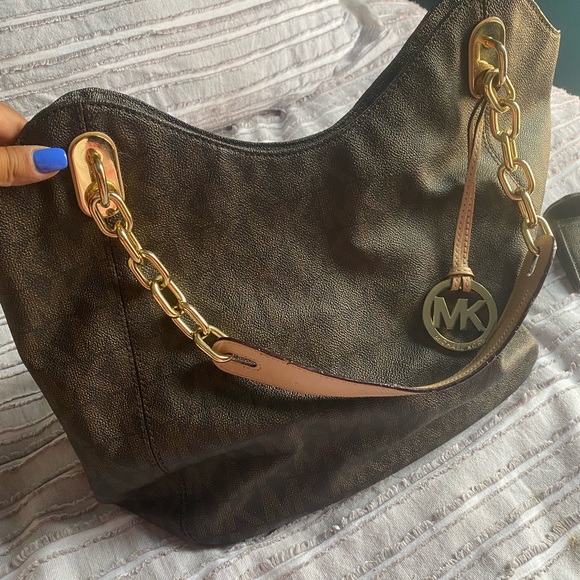 Michael Kors purse w/ matching wallet - Picture 6 of 6